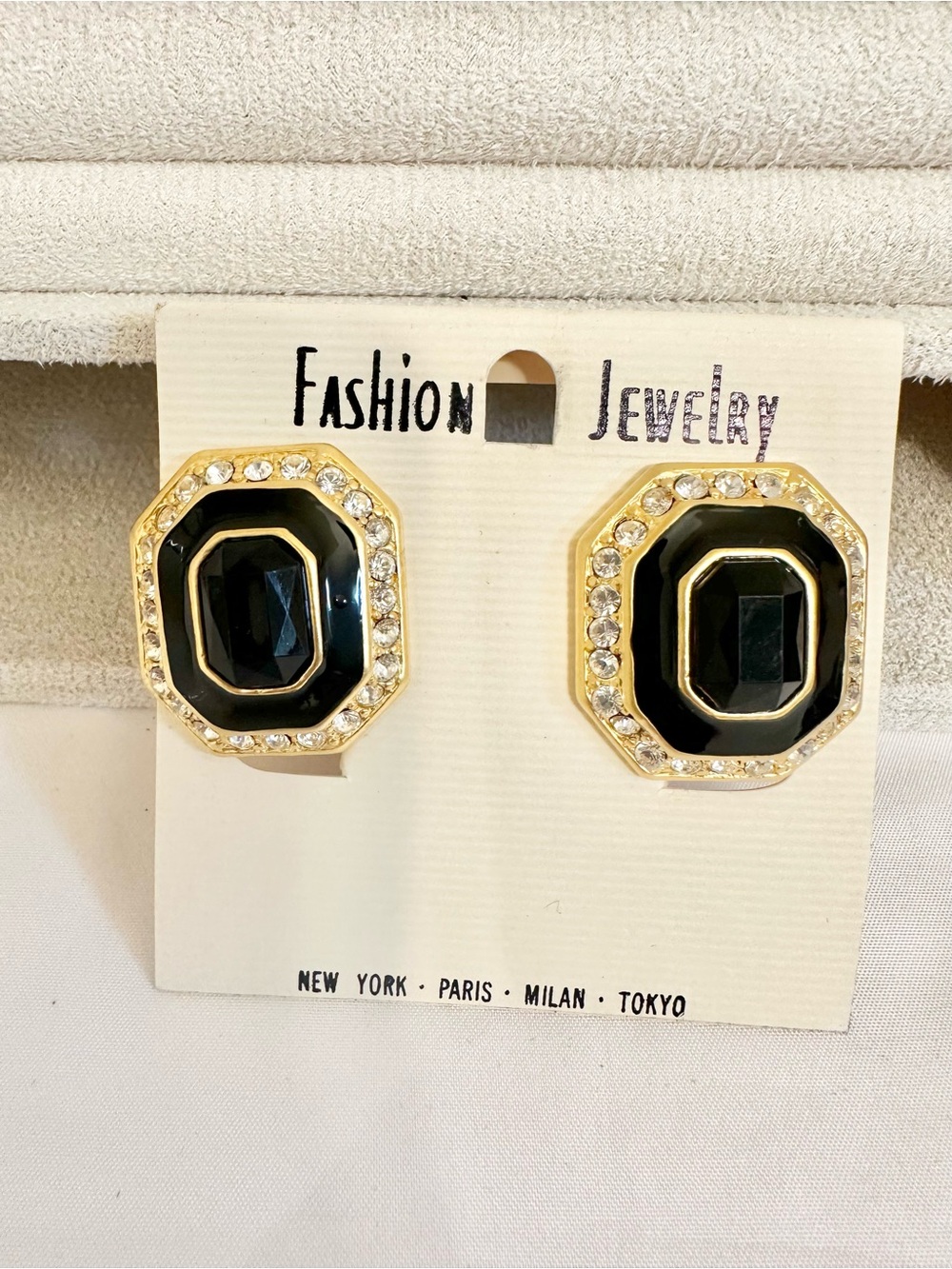 VTG Fashion Jewelry Gold & Black Octagon Crystal Stud Earrings